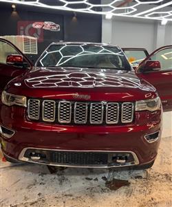 جیپ گراند شیرۆکی